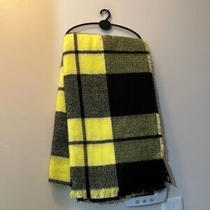 Green and black black style, blanket scarf, New with Tag